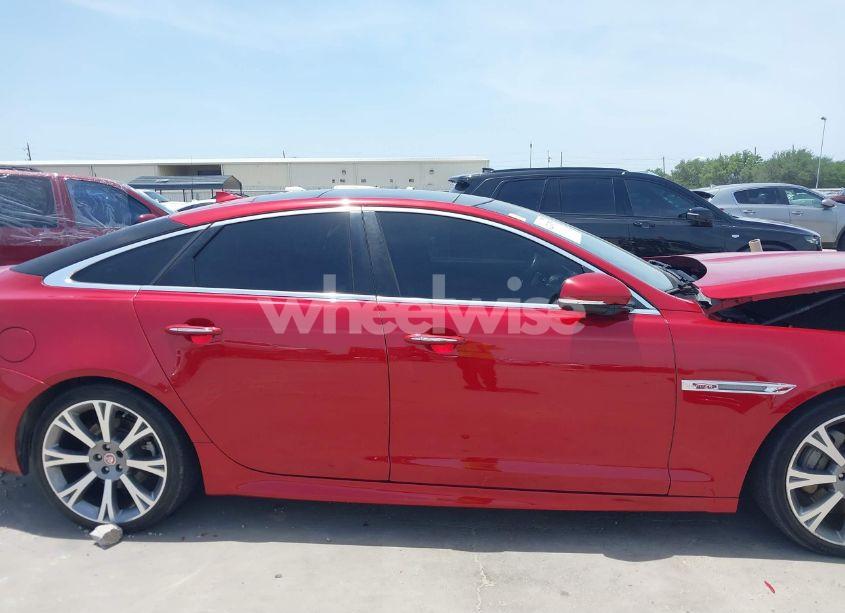 Photo 14 of 2015 Jaguar Xj (VIN SAJWA1CZ6F8V84696)