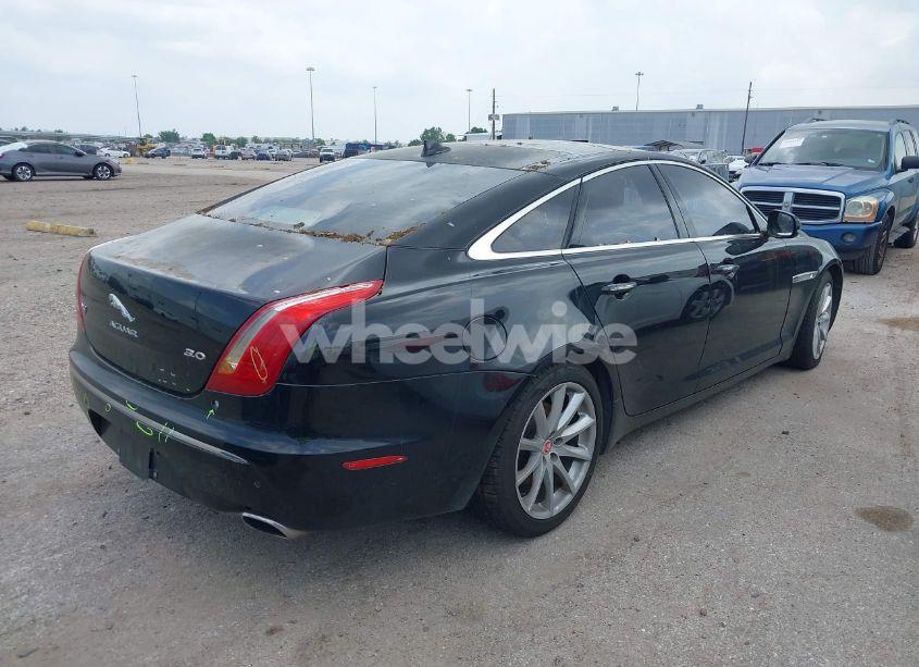 Photo 4 of 2014 Jaguar Xj (VIN SAJWA1CZ9E8V60522)
