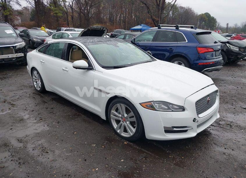 2017 Jaguar Xj XJL PORTFOLIO (VIN SAJWA2G73H8W04310) main photo