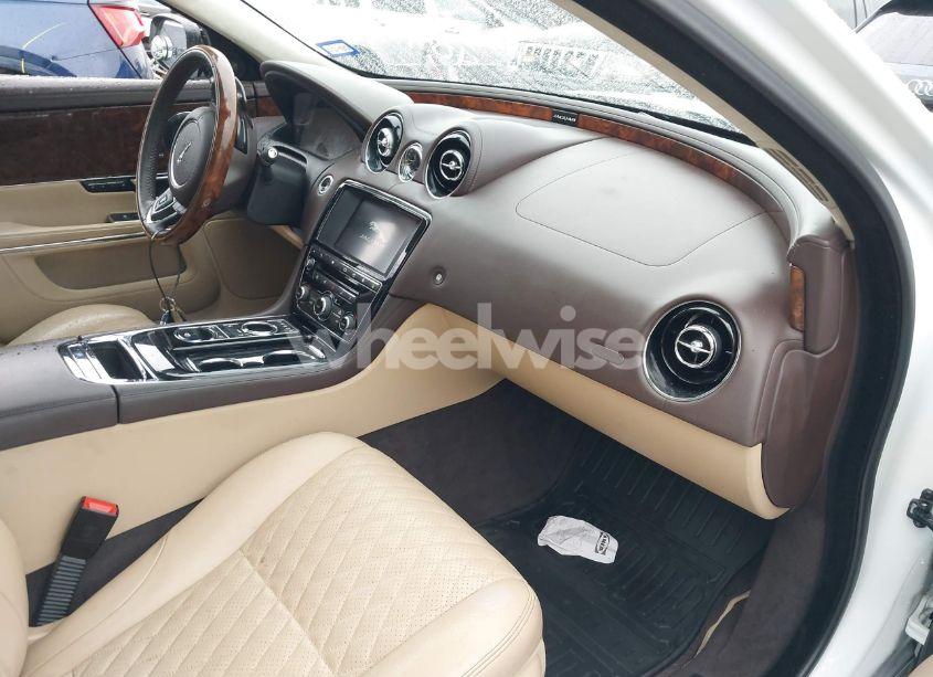 Photo 5 of 2017 Jaguar Xj XJL PORTFOLIO (VIN SAJWA2G73H8W04310)