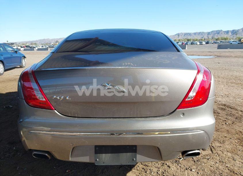 Photo 17 of 2011 Jaguar Xj XJL (VIN SAJWA2GB0BLV13469)