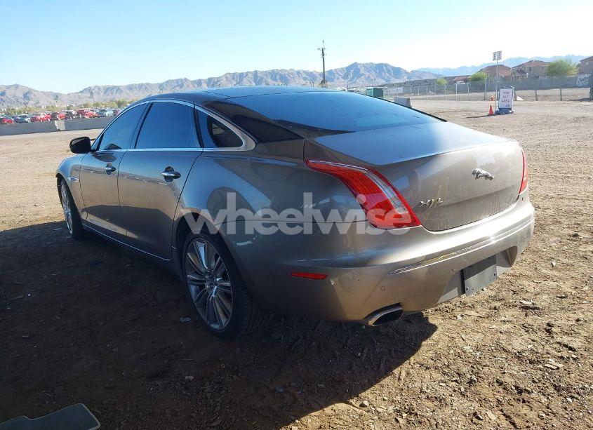 Photo 3 of 2011 Jaguar Xj XJL (VIN SAJWA2GB0BLV13469)