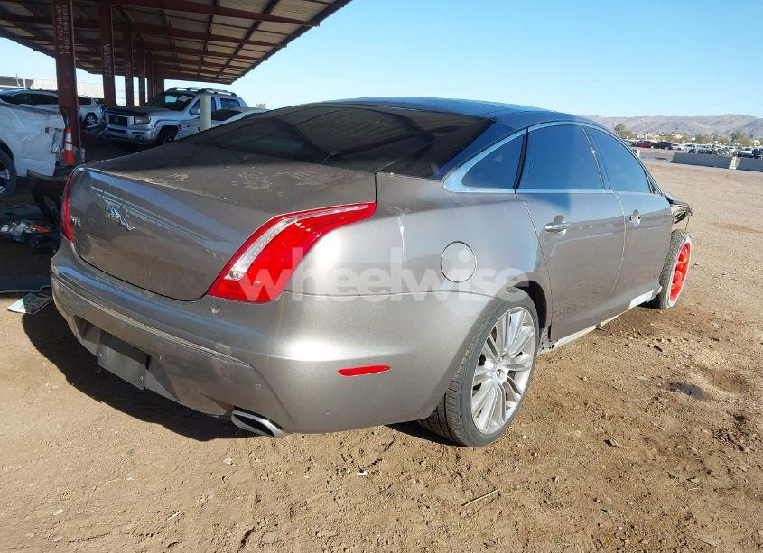 Photo 4 of 2011 Jaguar Xj XJL (VIN SAJWA2GB0BLV13469)