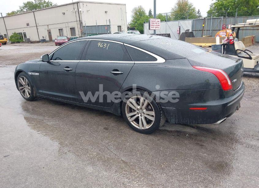 Photo 3 of 2012 Jaguar Xj XJL PORTFOLIO (VIN SAJWA2GB5CLV30883)