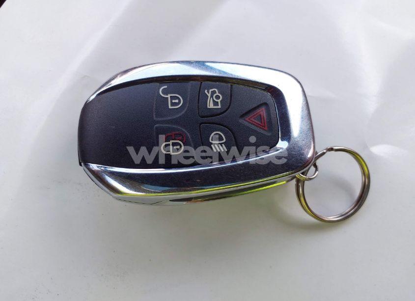 Photo 11 of 2011 Jaguar Xj XJL (VIN SAJWA2GB9BLV06939)