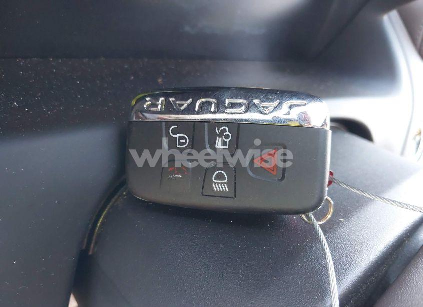 Photo 11 of 2015 Jaguar Xj XJL PORTFOLIO (VIN SAJWA2GZ3F8V85384)