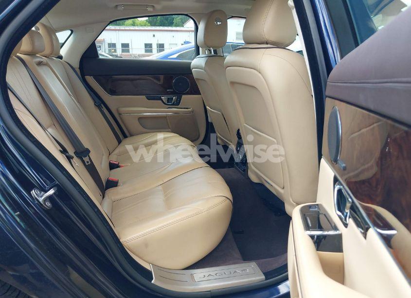 Photo 8 of 2019 Jaguar Xj R-SPORT (VIN SAJWJ1CD0K8W20865)