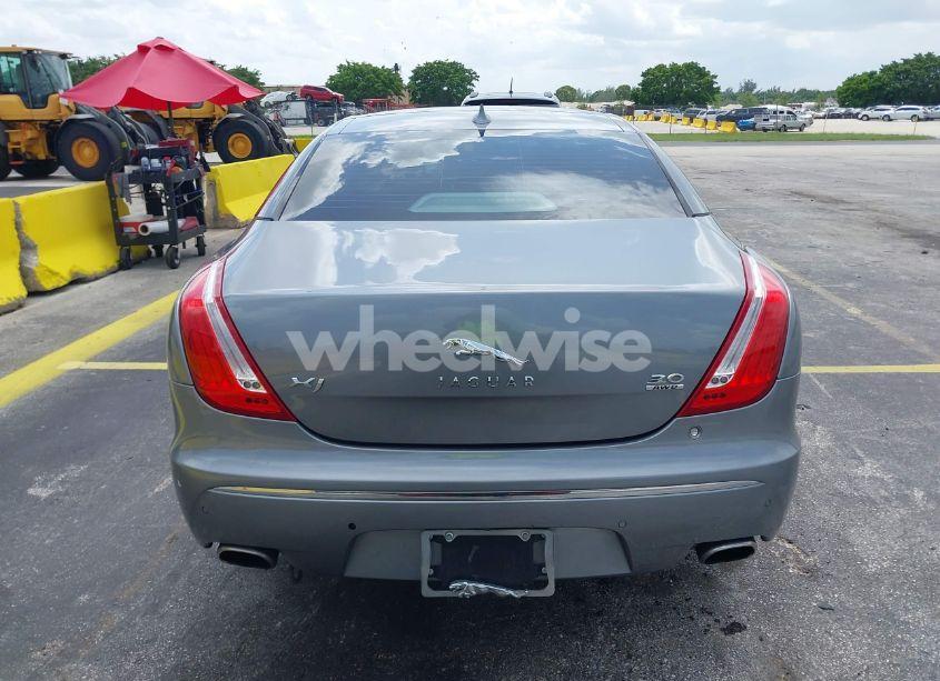 Photo 16 of 2013 Jaguar Xj (VIN SAJWJ1CD4D8V46305)