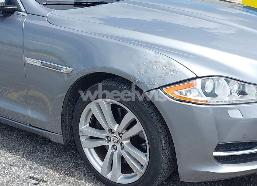 Photo 6 of 2013 Jaguar Xj (VIN SAJWJ1CD4D8V46305)