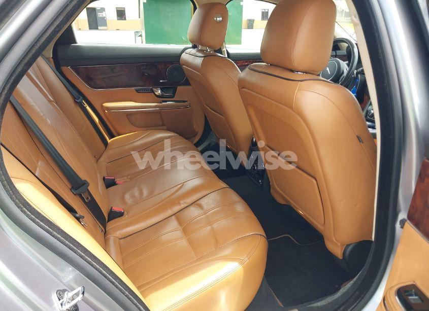 Photo 8 of 2013 Jaguar Xj (VIN SAJWJ1CD4D8V46305)
