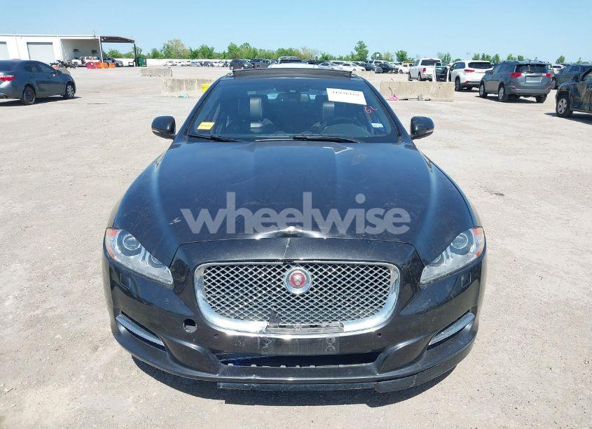 Photo 12 of 2015 Jaguar Xj (VIN SAJWJ1CD6F8V83990)