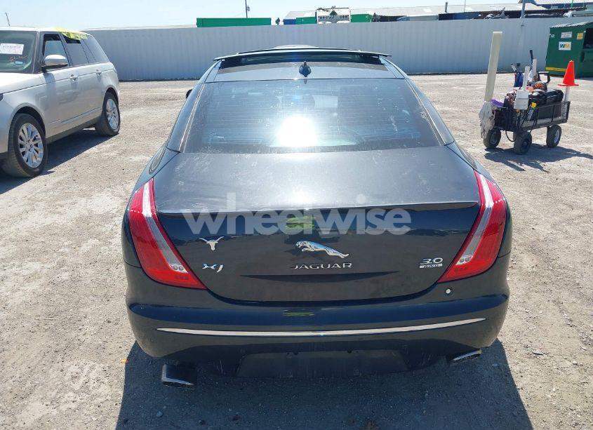 Photo 16 of 2015 Jaguar Xj (VIN SAJWJ1CD6F8V83990)