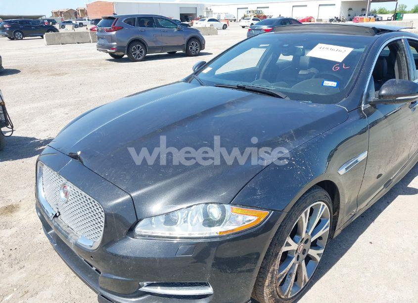 Photo 6 of 2015 Jaguar Xj (VIN SAJWJ1CD6F8V83990)