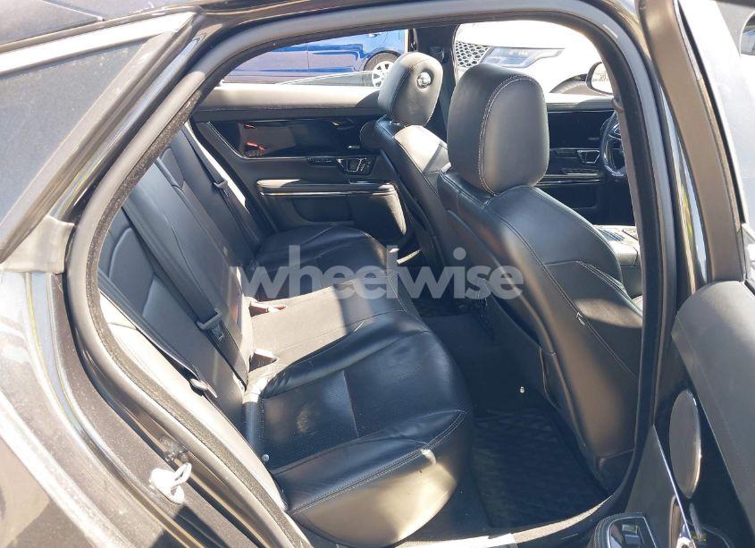 Photo 8 of 2015 Jaguar Xj (VIN SAJWJ1CD6F8V83990)