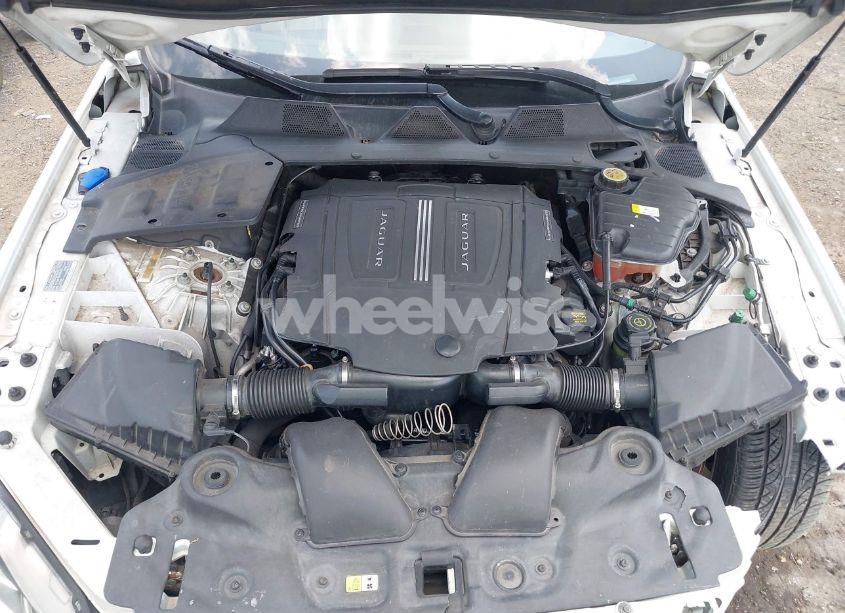 Photo 10 of 2016 Jaguar Xj R-SPORT (VIN SAJWJ1CD6G8V95512)