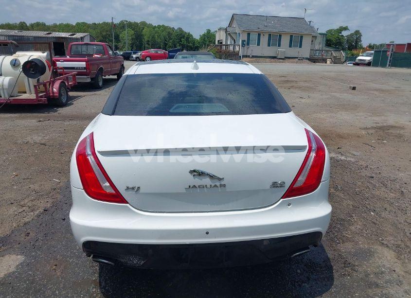 Photo 17 of 2016 Jaguar Xj R-SPORT (VIN SAJWJ1CD6G8V95512)