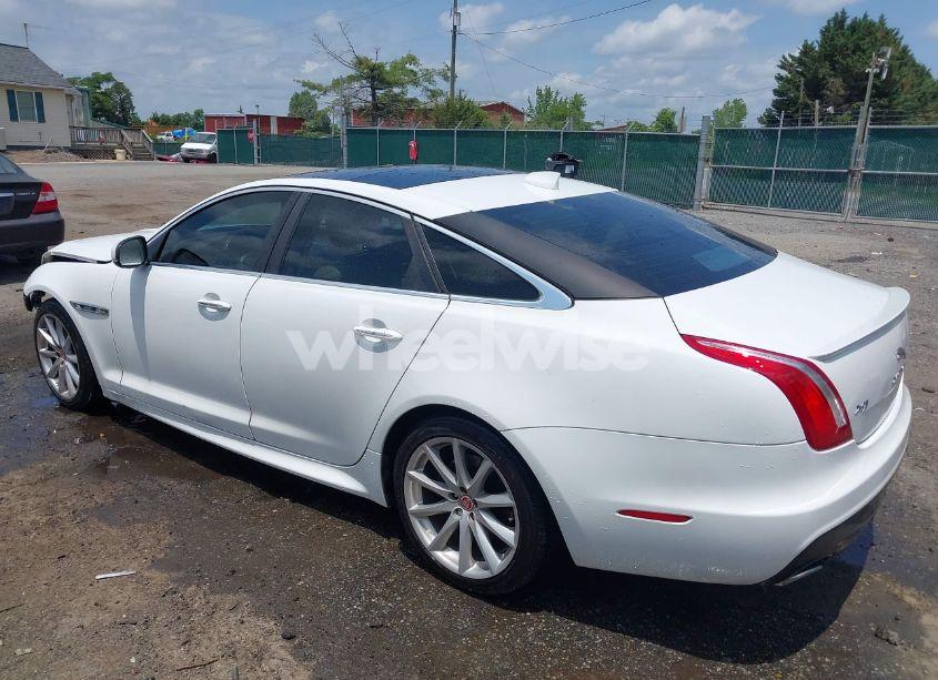 Photo 3 of 2016 Jaguar Xj R-SPORT (VIN SAJWJ1CD6G8V95512)