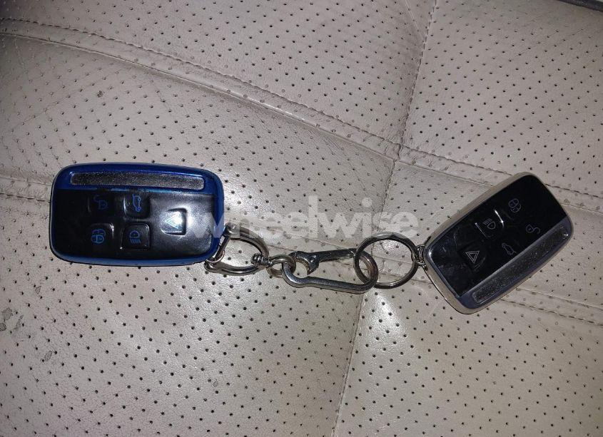 Photo 11 of 2013 Jaguar Xj XJL PORTFOLIO (VIN SAJWJ2GD0D8V50948)