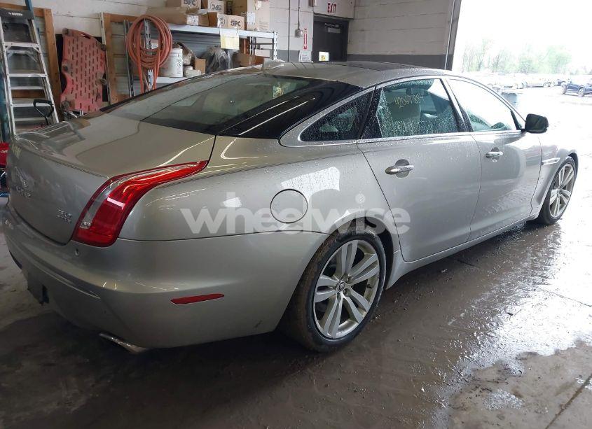 Photo 4 of 2013 Jaguar Xj XJL PORTFOLIO (VIN SAJWJ2GD0D8V50948)