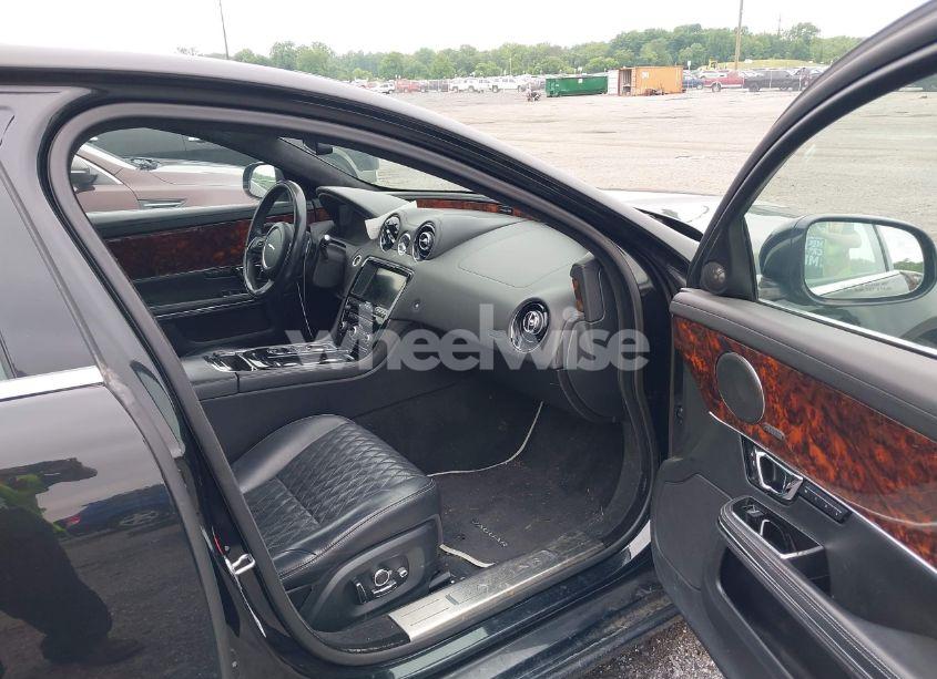 Photo 5 of 2016 Jaguar Xj XJL PORTFOLIO (VIN SAJWJ2GD0G8V97045)