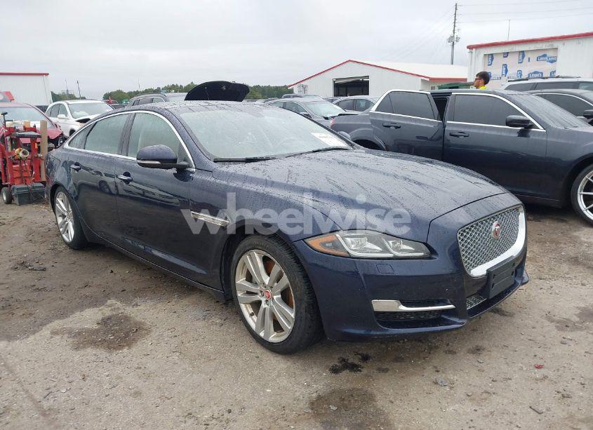 2017 Jaguar Xj (VIN SAJWJ2GD0H8W12466) main photo