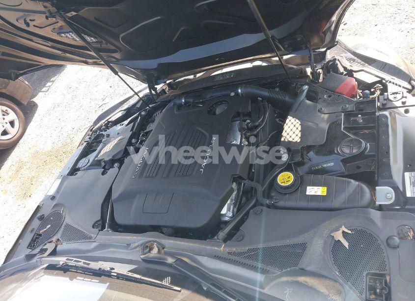 Photo 10 of 2017 Jaguar F-type R (VIN SAJWJ6DL7HMK44068)