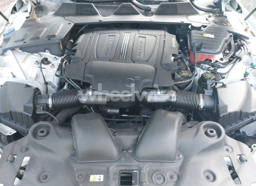 Photo 10 of 2017 Jaguar Xj (VIN SAJXJ1GD0H8W08934)