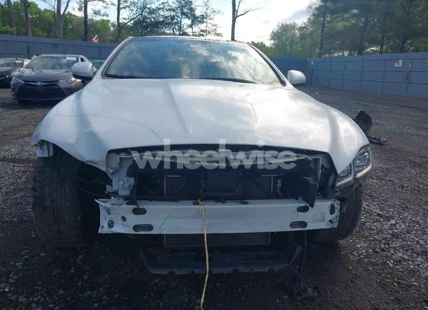 Photo 12 of 2017 Jaguar Xj (VIN SAJXJ1GD0H8W08934)