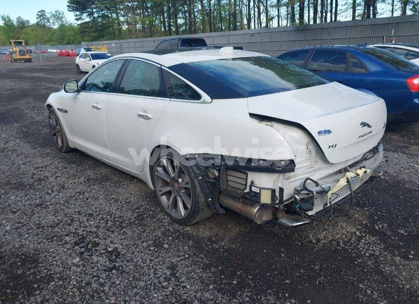 Photo 3 of 2017 Jaguar Xj (VIN SAJXJ1GD0H8W08934)