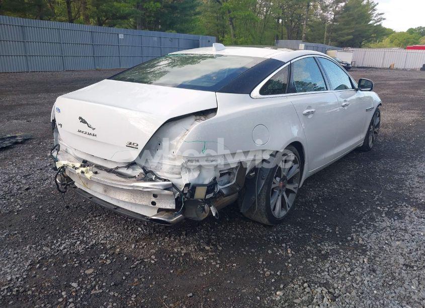 Photo 4 of 2017 Jaguar Xj (VIN SAJXJ1GD0H8W08934)