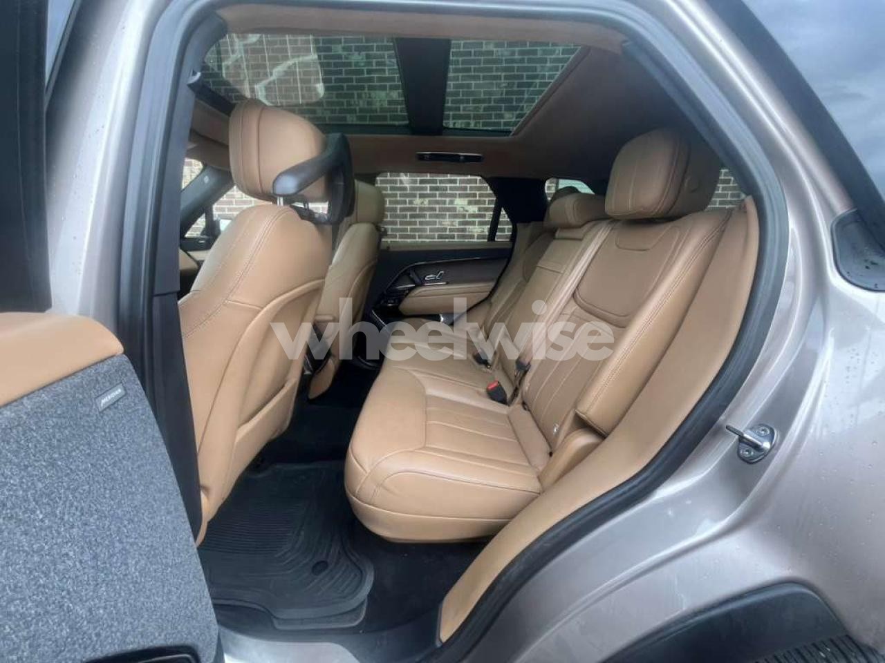 Photo 9 of 2023 LAND ROVER RANGE ROVER SPORT DYNAMIC SE (VIN SAL1P9EU8PA110100)