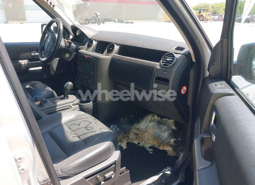 Photo 5 of 2005 Land Rover LR3 SE (VIN SALAA25475A300699)