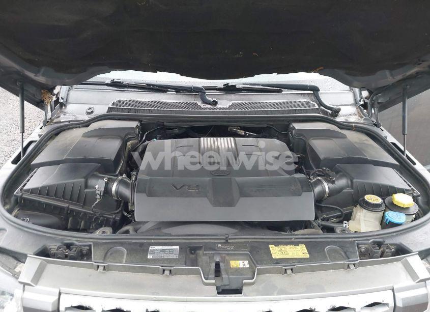 Photo 10 of 2010 Land Rover LR4 (VIN SALAF2D47AA513617)