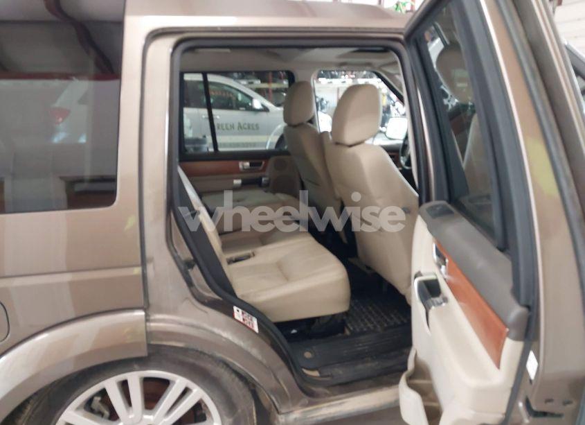 Photo 8 of 2010 Land Rover LR4 (VIN SALAG2D42AA536395)