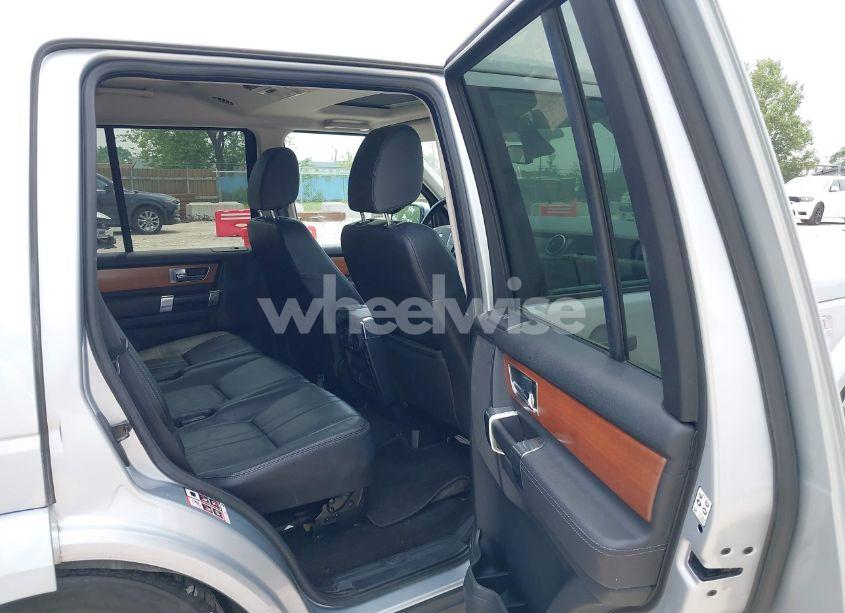 Photo 8 of 2011 Land Rover LR4 (VIN SALAG2D42BA565770)