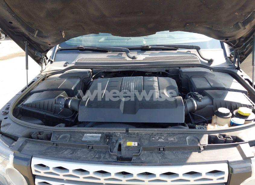 Photo 10 of 2013 Land Rover LR4 (VIN SALAG2D44DA697884)