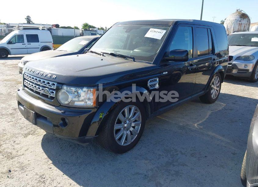 Photo 2 of 2013 Land Rover LR4 (VIN SALAG2D45DA698218)