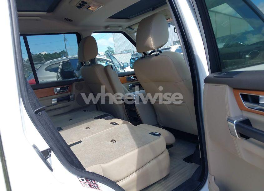 Photo 8 of 2013 Land Rover LR4 (VIN SALAG2D46DA688409)