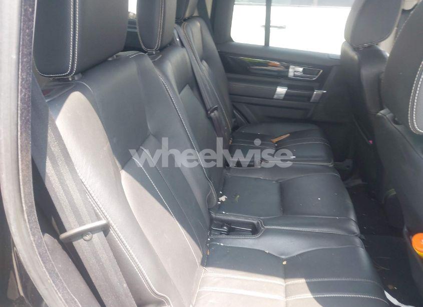 Photo 8 of 2011 Land Rover LR4 (VIN SALAG2D48BA585537)