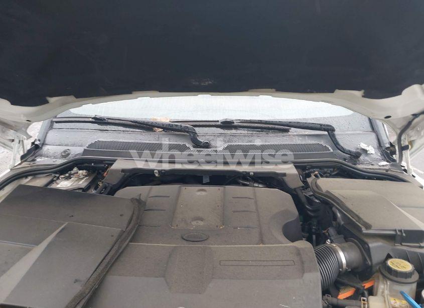 Photo 10 of 2016 Land Rover LR4 (VIN SALAG2V65GA827367)