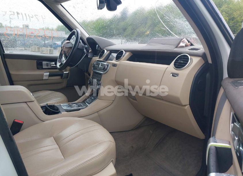 Photo 5 of 2016 Land Rover LR4 (VIN SALAG2V65GA827367)