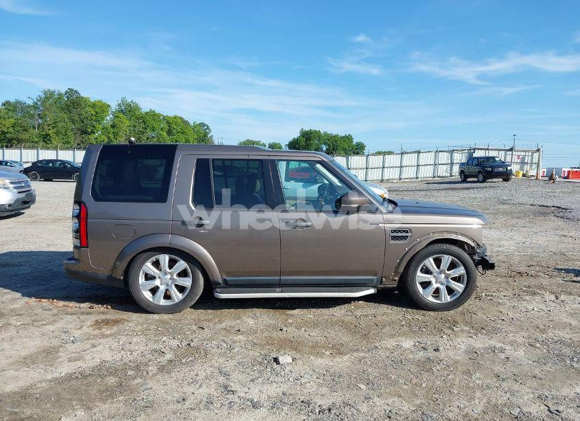 Photo 13 of 2015 Land Rover LR4 (VIN SALAG2V69FA765454)