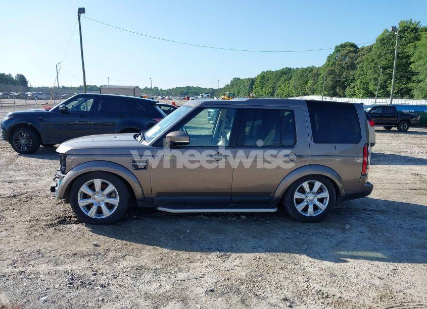 Photo 14 of 2015 Land Rover LR4 (VIN SALAG2V69FA765454)