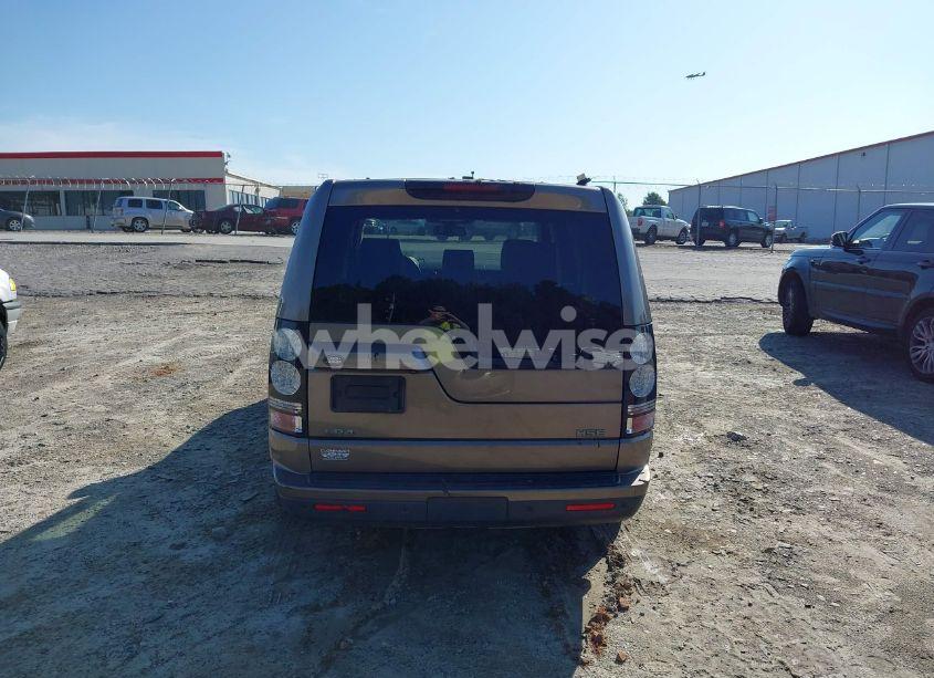 Photo 16 of 2015 Land Rover LR4 (VIN SALAG2V69FA765454)