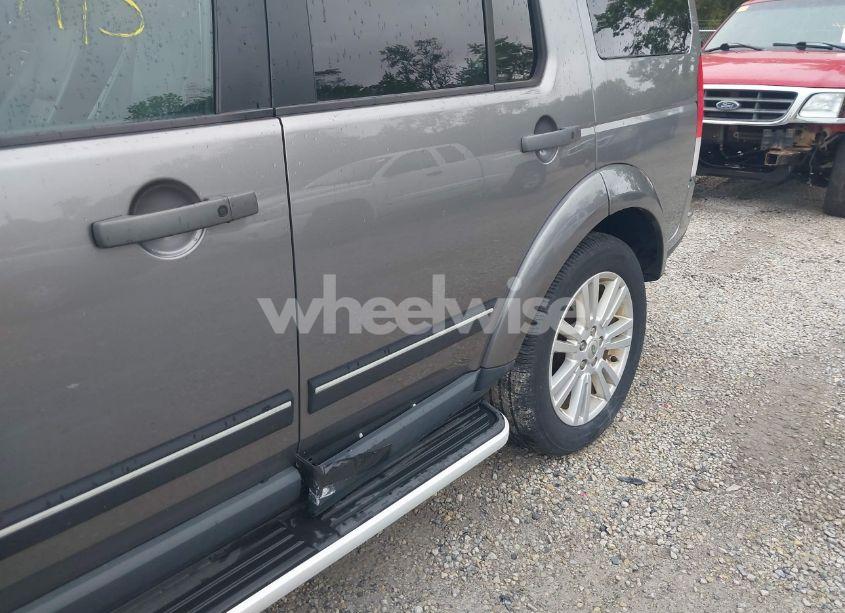 Photo 6 of 2010 Land Rover LR4 (VIN SALAK2D41AA526701)