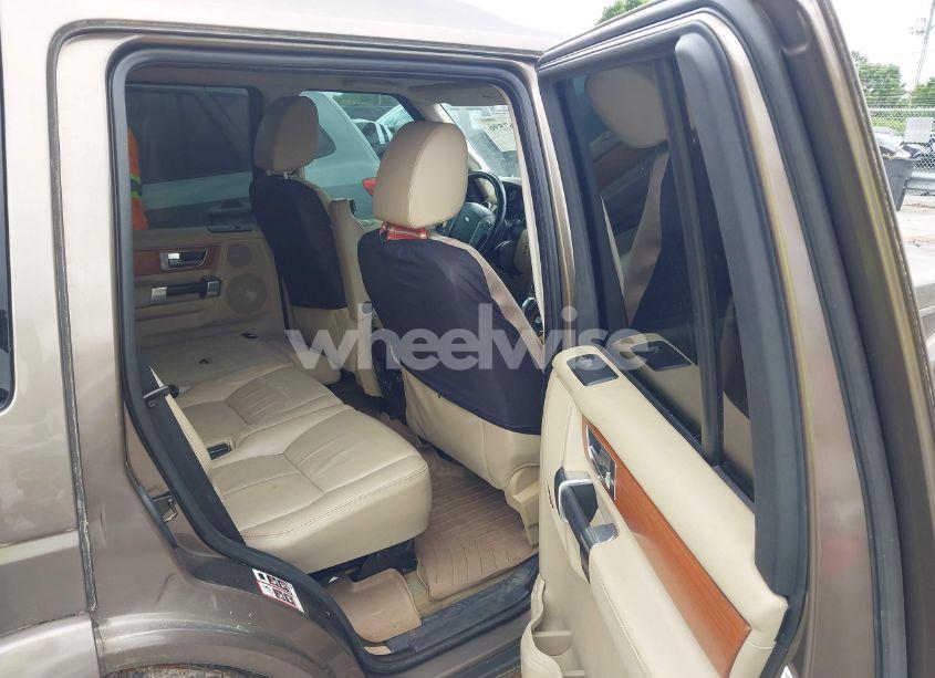 Photo 8 of 2011 Land Rover LR4 (VIN SALAK2D44BA557992)