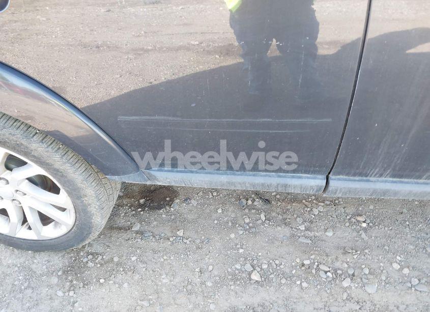 Photo 6 of 2013 Land Rover LR4 (VIN SALAK2D48DA671013)