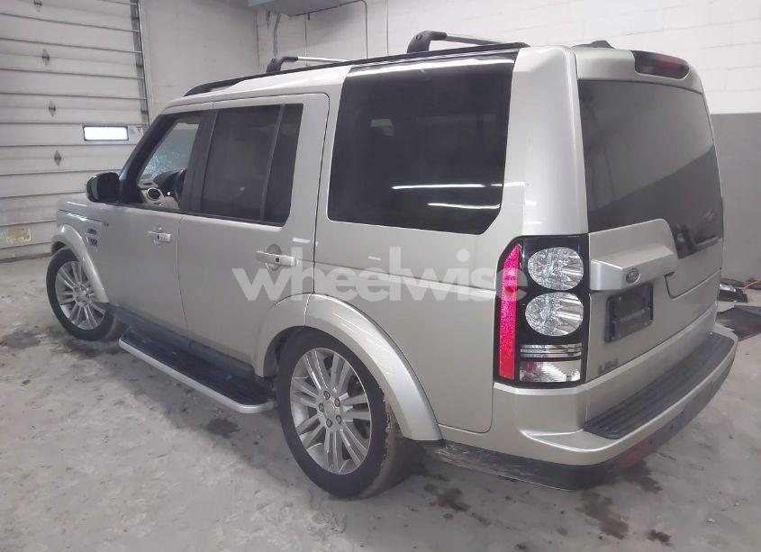 Photo 3 of 2016 Land Rover LR4 (VIN SALAK2V61GA807860)