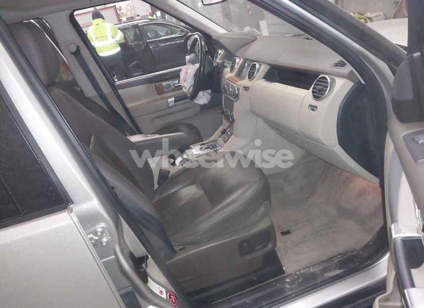 Photo 5 of 2016 Land Rover LR4 (VIN SALAK2V61GA807860)