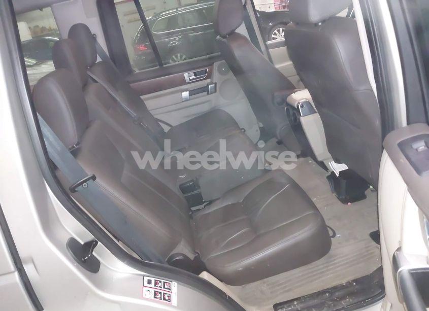 Photo 8 of 2016 Land Rover LR4 (VIN SALAK2V61GA807860)